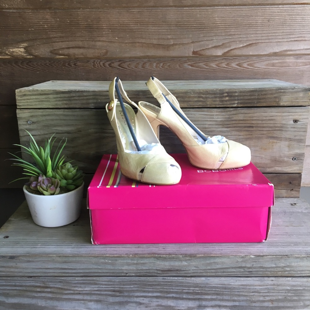 ⬇️🎉🎉HOST PICK 🎉🎉•BCBGirls• sling back heels